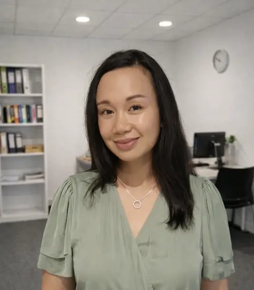 Vicky (Phuong) Lam